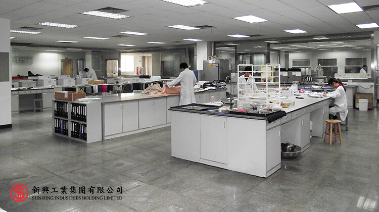 新兴工业集团中央测试室于2000年被杜邦公司授予杜邦莱卡“最佳伙伴”认证实验室证书